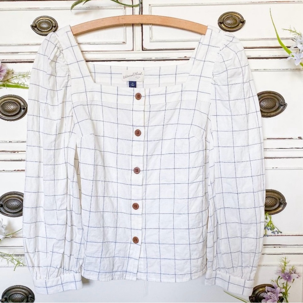 Universal Thread Windowpane Plaid Brown Button Top